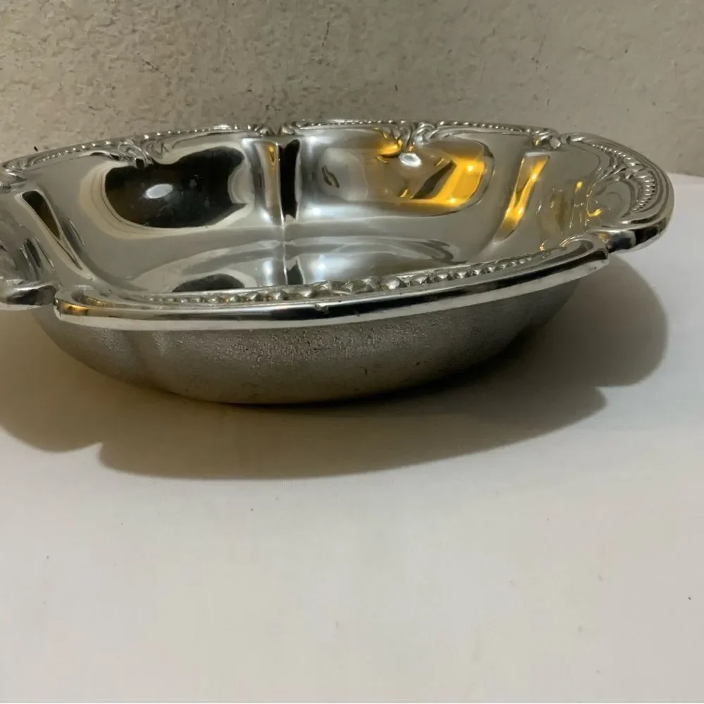 Wilton Armetale Belle Mont 12 inch Serving Bowl Design By Juan Vela Studios